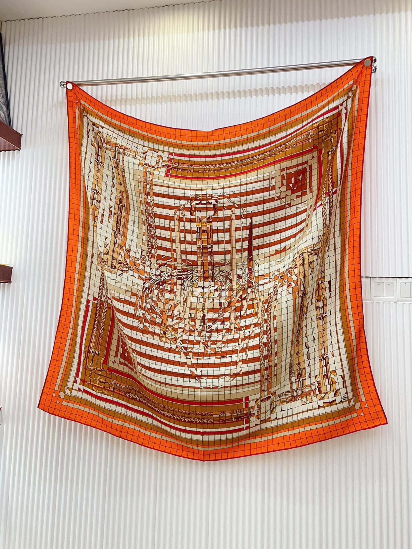 Coaching Deja-Vu Shawl 140 CM Orange Colorful Cashmere And