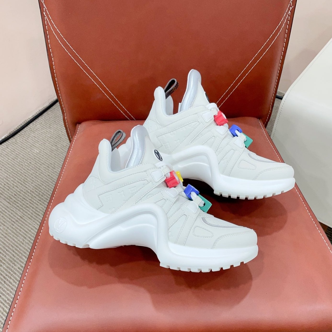 LV Archlight Sports Shoes White With Gray Border Calfskin MEWJEWS