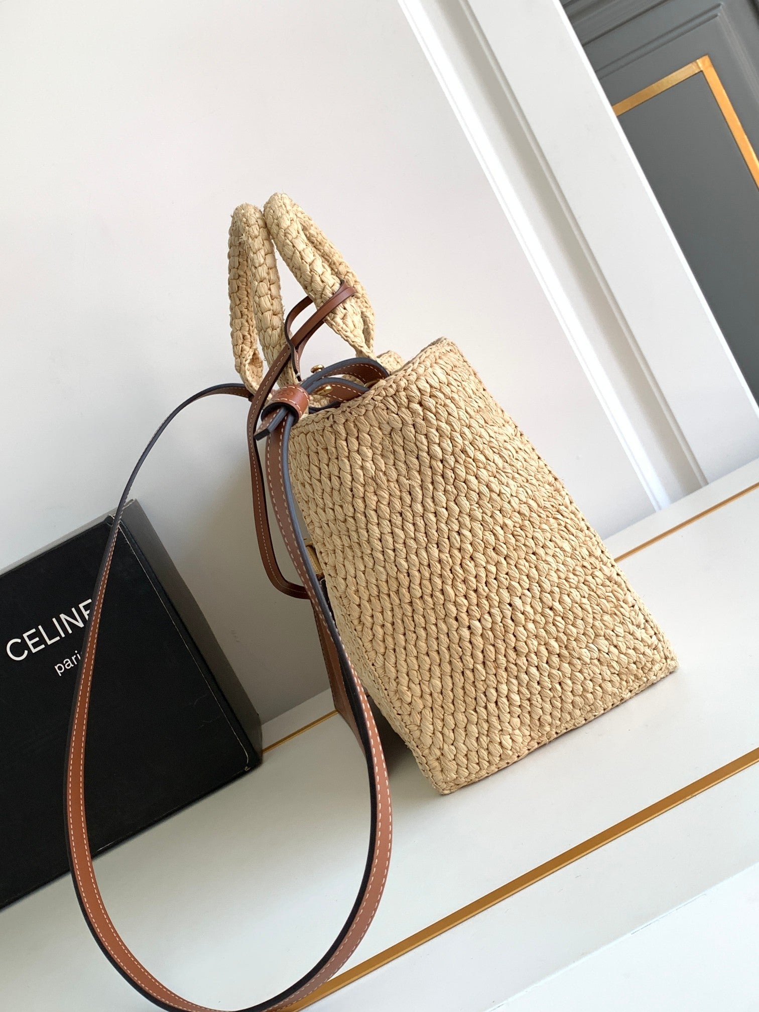 small cabas thais 27cm raffia brown calfskin – MEWJEWS