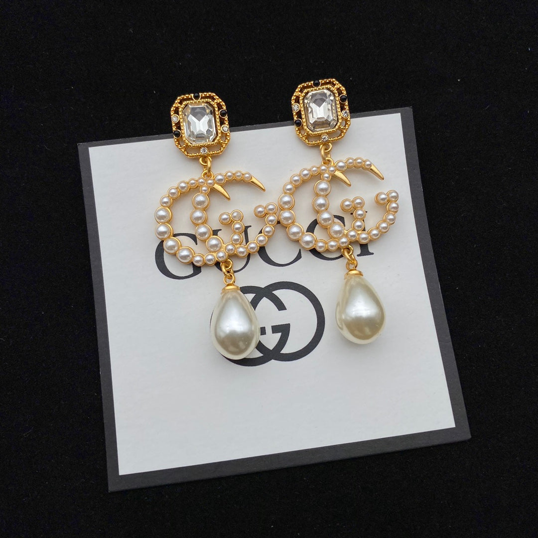GG PEARL DROP EARRINGS MEWJEWS